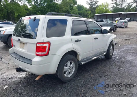 2009 Ford Escape Xlt z USA, uszkodzony, nr VIN 1FMCU03759KC03621